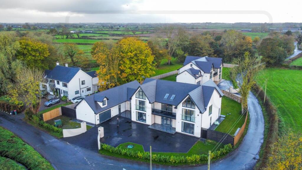 dji_fly_20251024_094726_433_1761295774565_photo_op