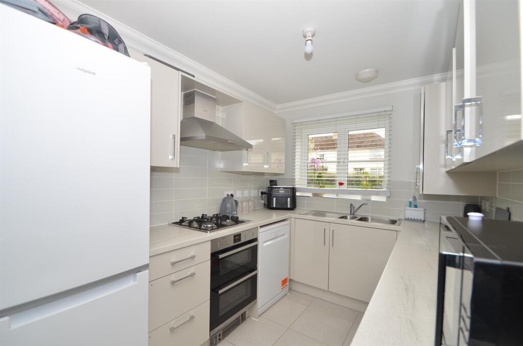kitchen1.jpg