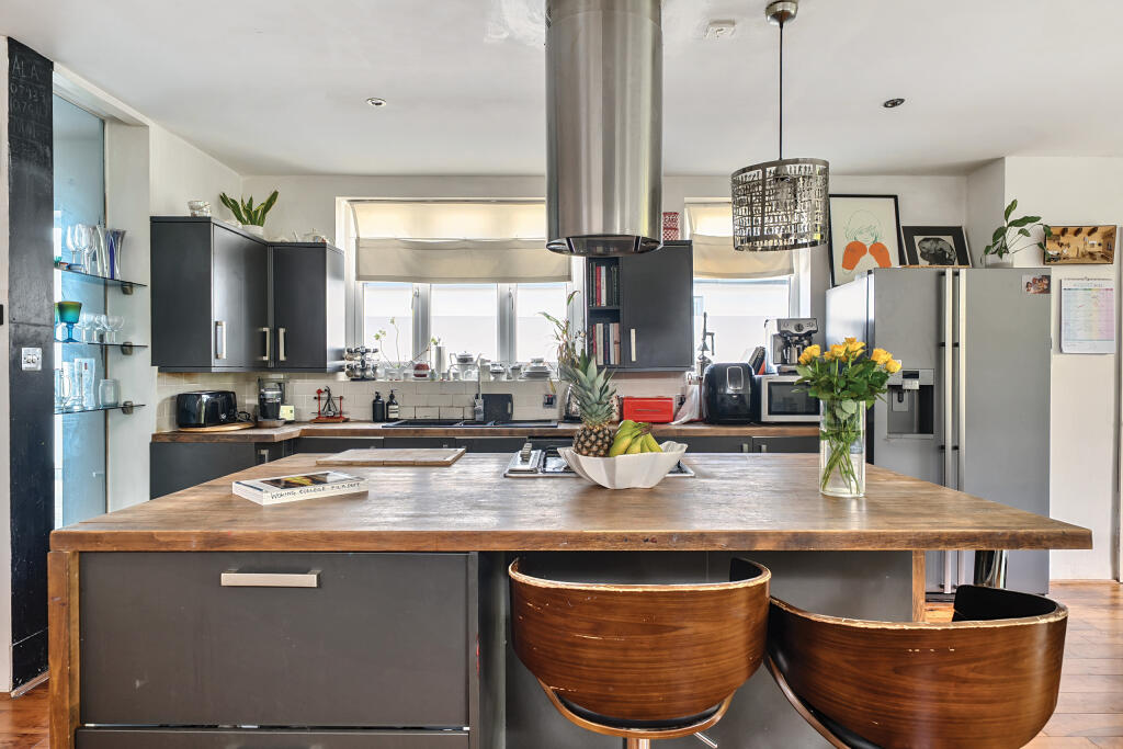 1340159-8-68a47140b0512