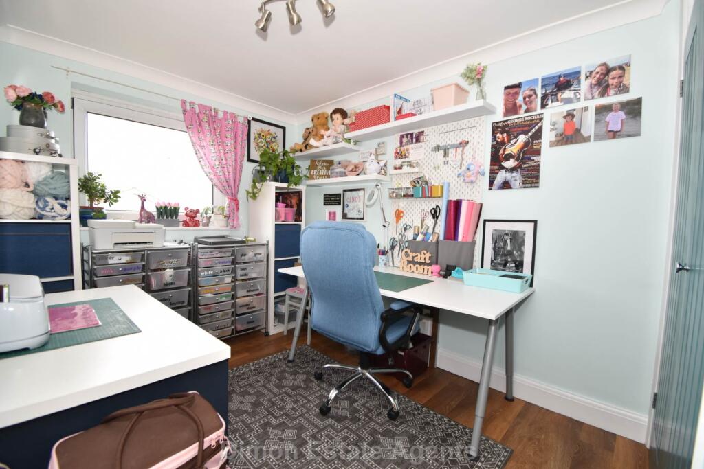 Galemoor Avenue, Gomer