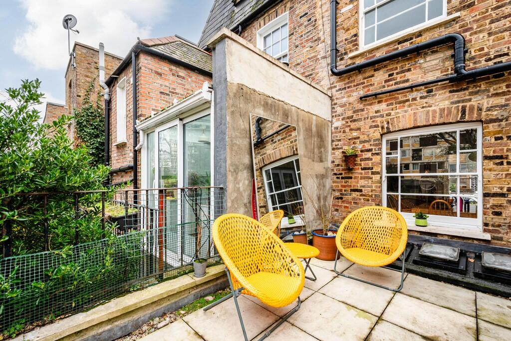 Brownlow Rd 49 - ...