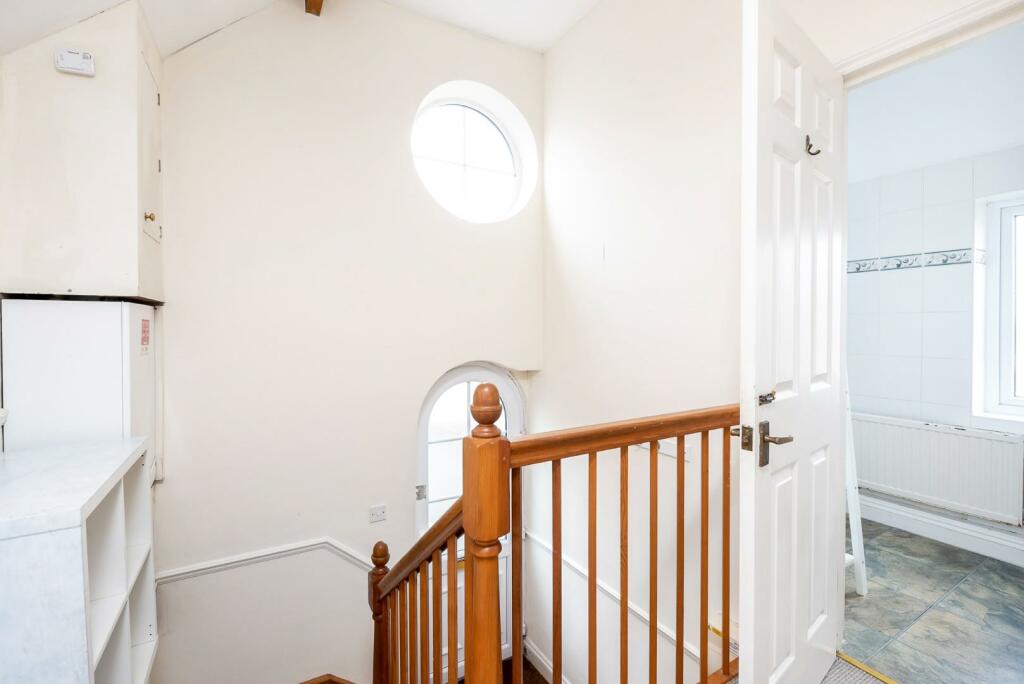 1 Claremont Mews Bath, BA1 6EZ-3.jpg