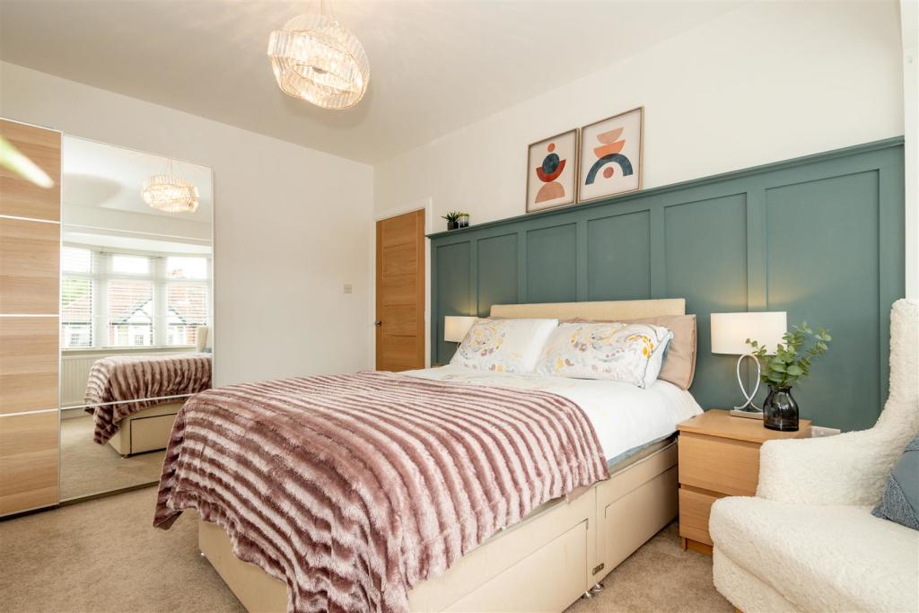 Bedroom 2 Aspect 3.jpg