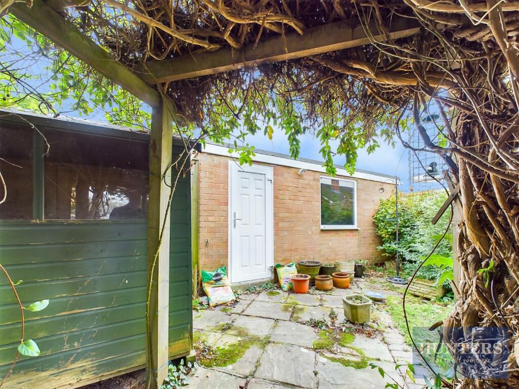 Detached Garage