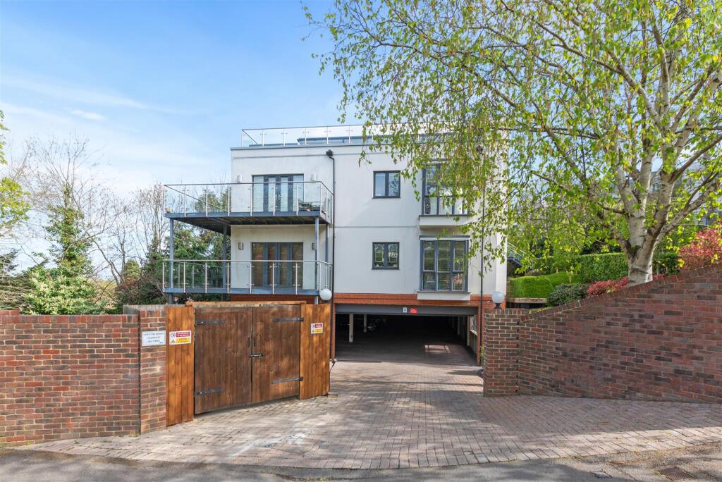 Apartment 4, The Edge 30.jpg