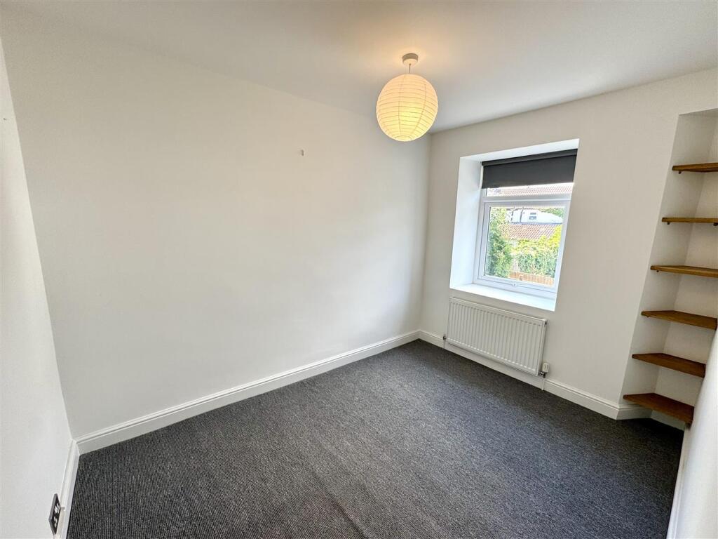 BEDROOM 2