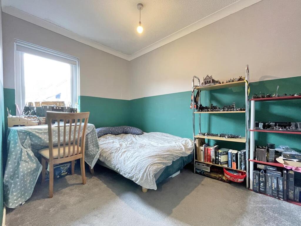 Bourne Close 24 - Bed 2.jpg