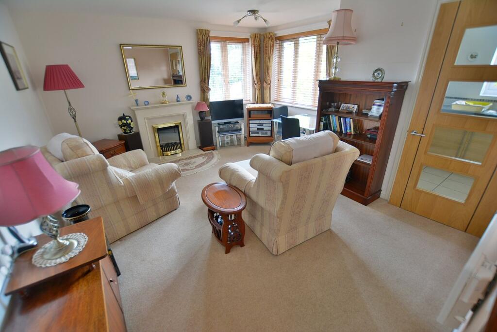 Lounge/dining room