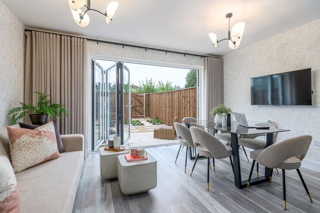 st crispin&#39;s court