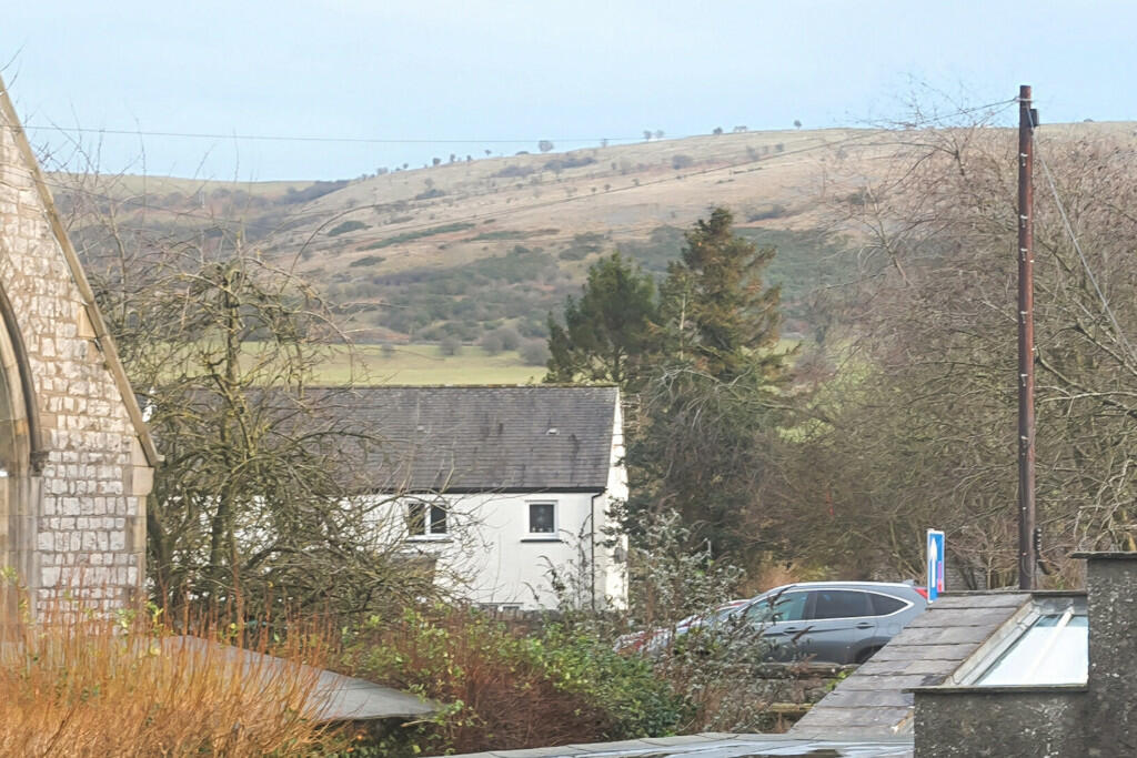 View towards Hamp...