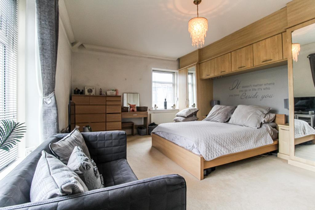 Master bedroom 1