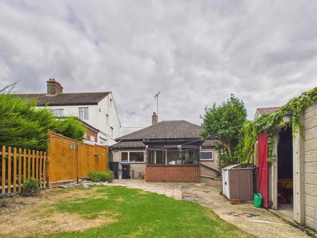 CAM01740G0-PR0434-STILL025