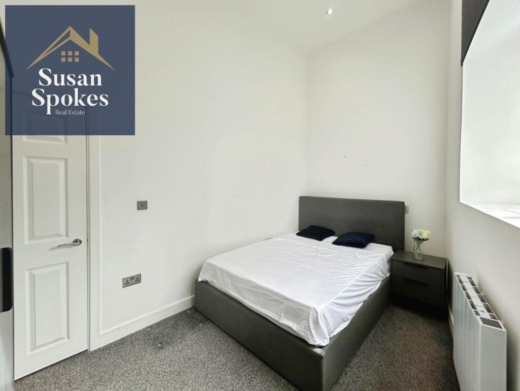 pbox-bedroom-331944.jpg