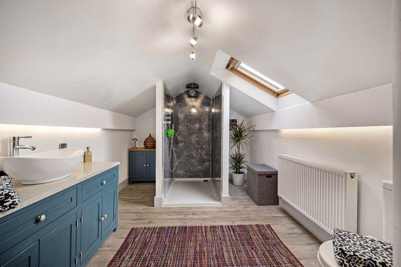 En suite shower room