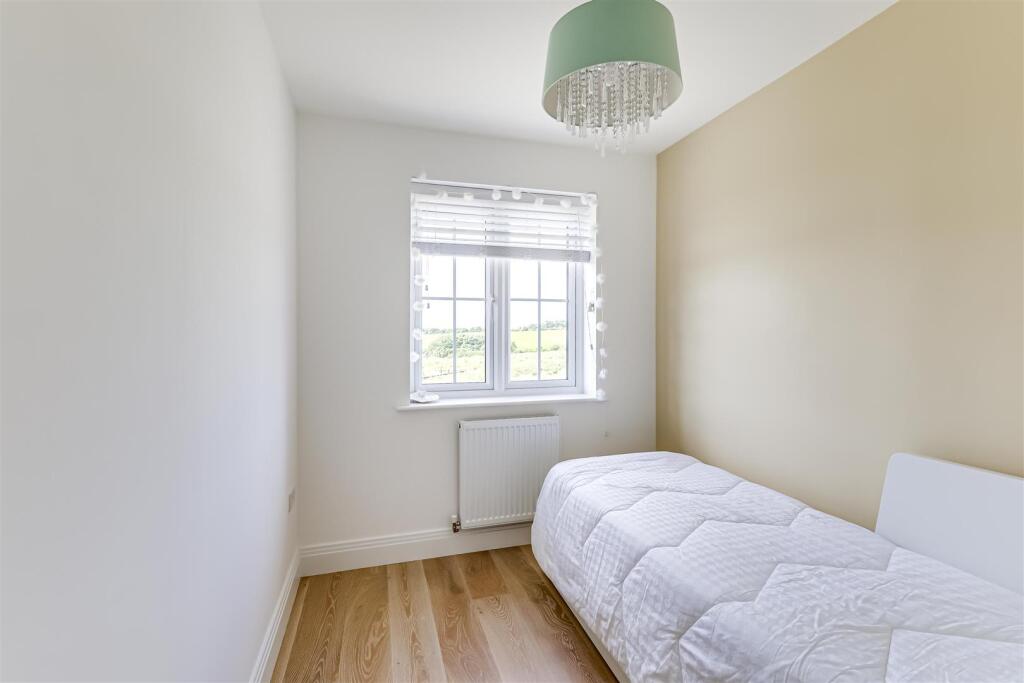 2 Meadowsweet Way, Newport, Saffron Walden, CB11 3