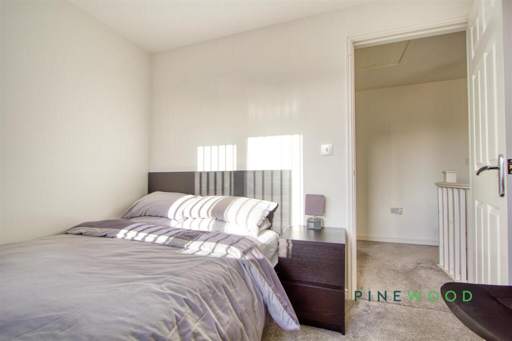 BEDROOM 2