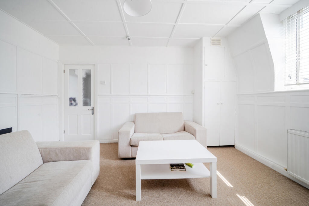 1334634-12-689354...