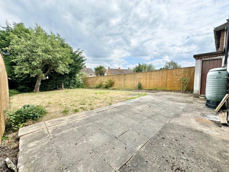 Patio to rear garden