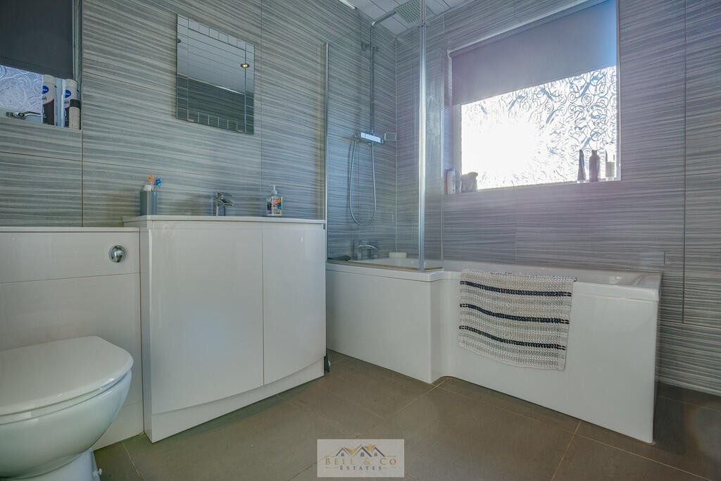 Bathroom 1.1