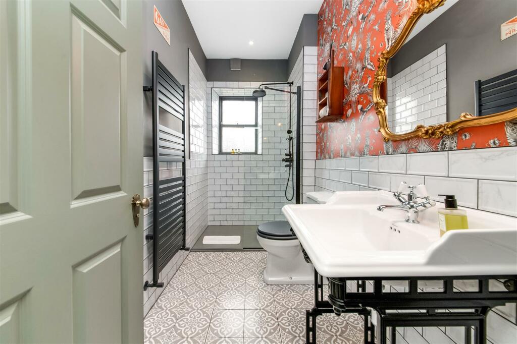 EN-SUITE SHOWER ROOM TO BEDROOM FOUR