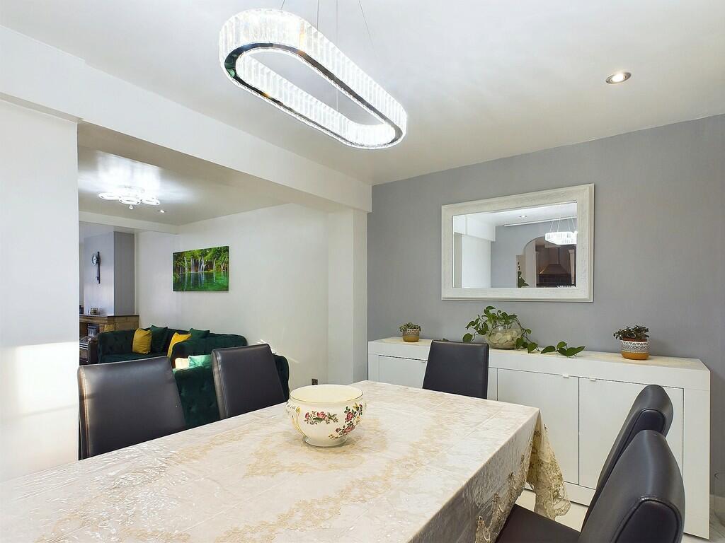 CAM03582G0-PR0049...