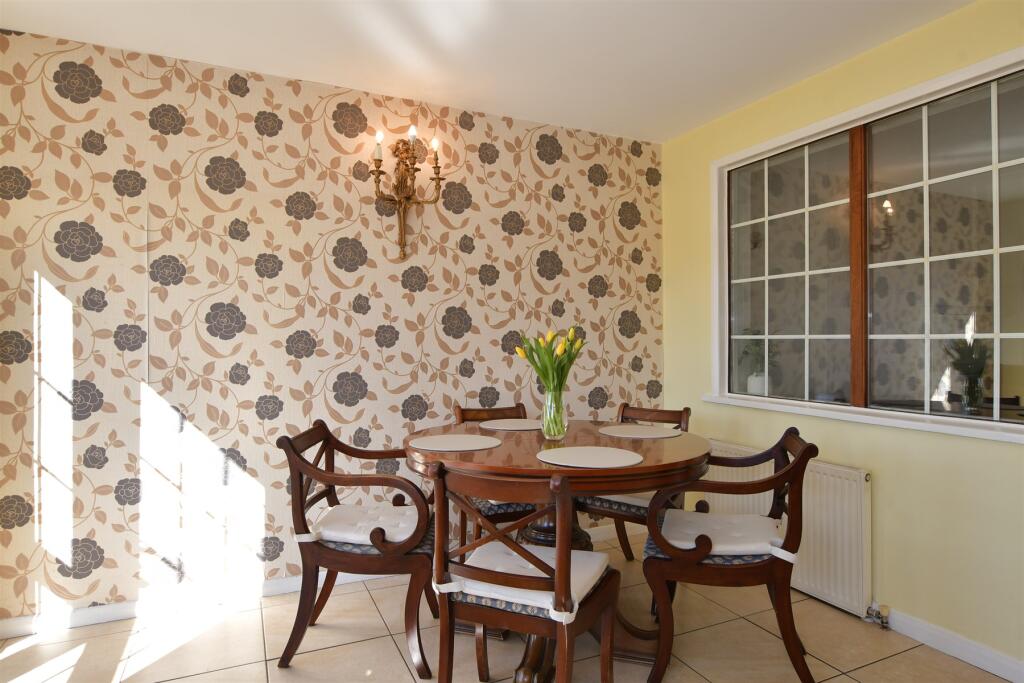 Kitchen/Breakfast Room
