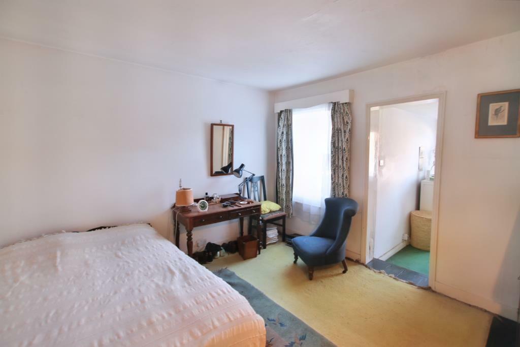 bed 2 (Portal Size).JPG