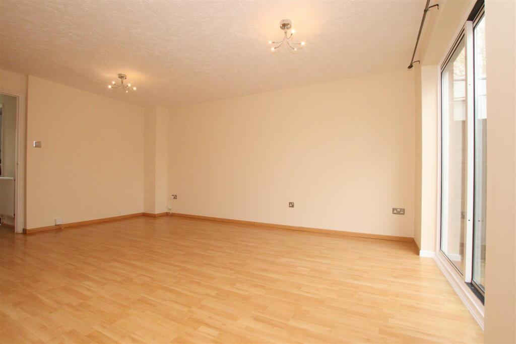 Living Dining Room_.JPG