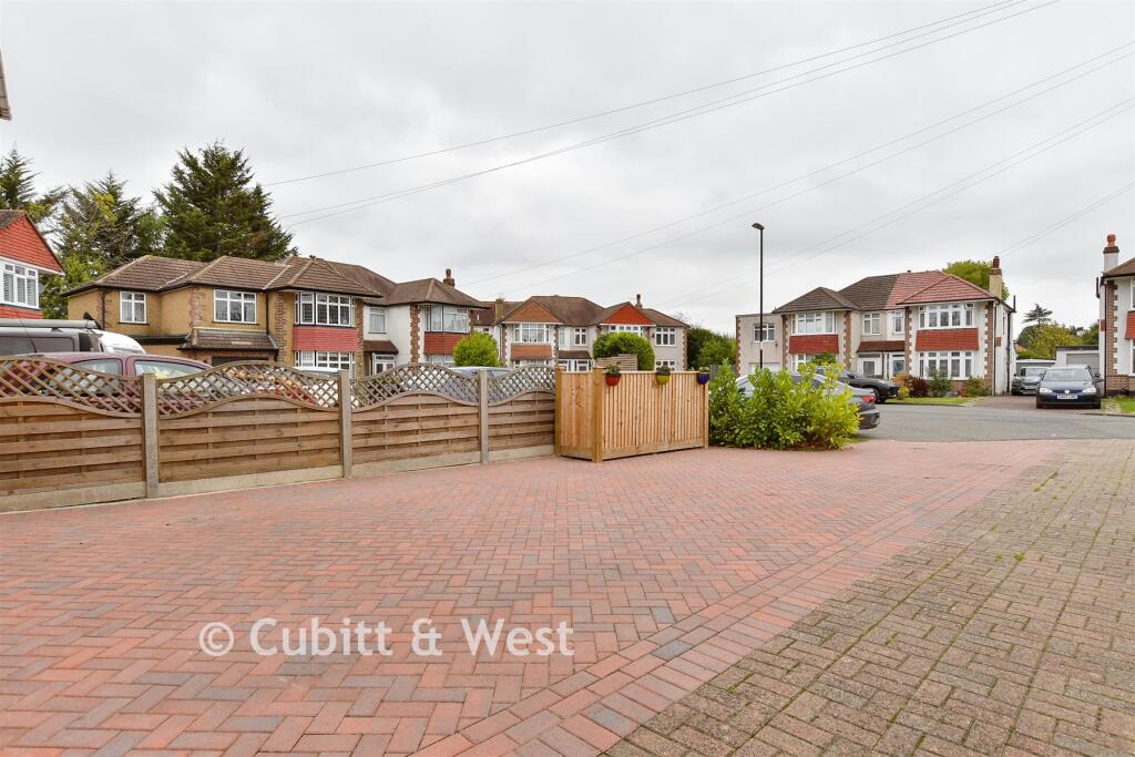 Driveway/Parking