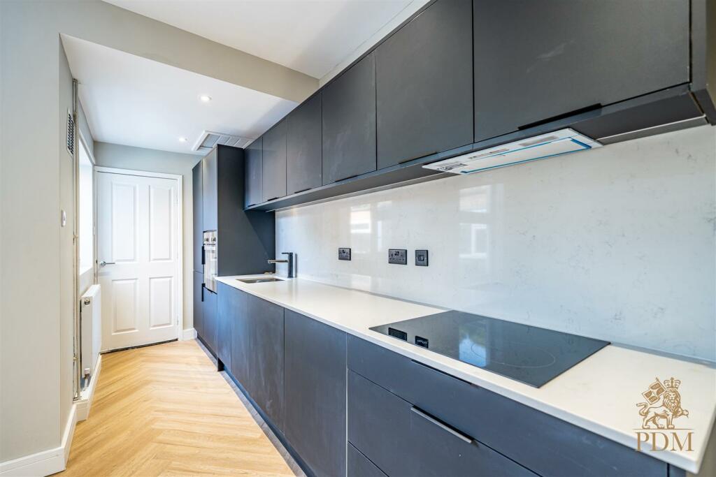 53, Hardstaff Road Nottingham, NG2 4HR