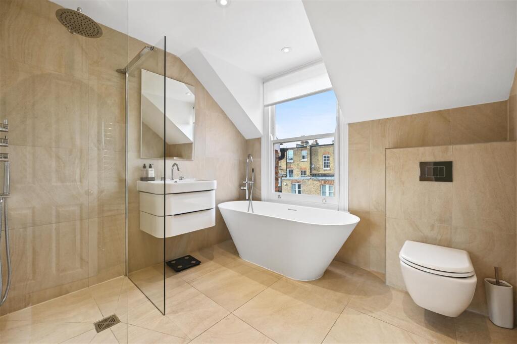 Bolingbroke Road - Bathroom