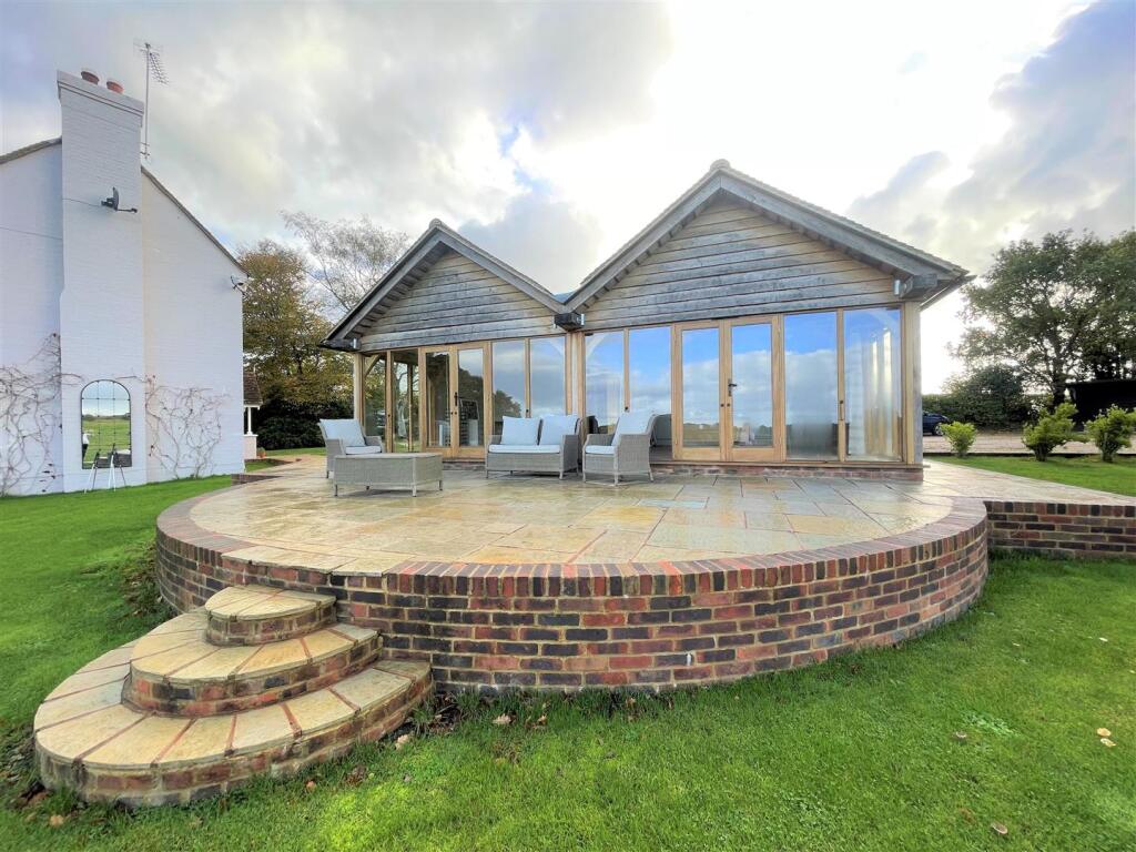 DETACHED STUDIO