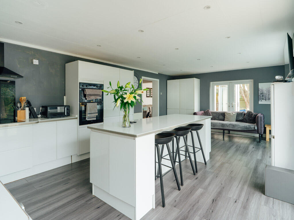 Kitchen / Breakfast Room