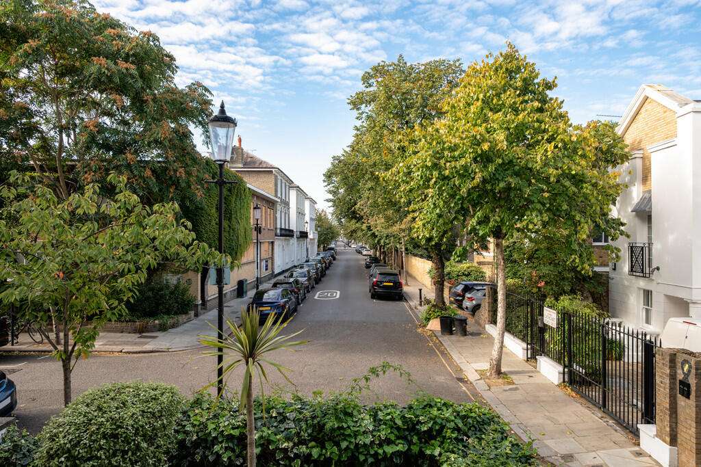 Flat C, 2 Cathcar...