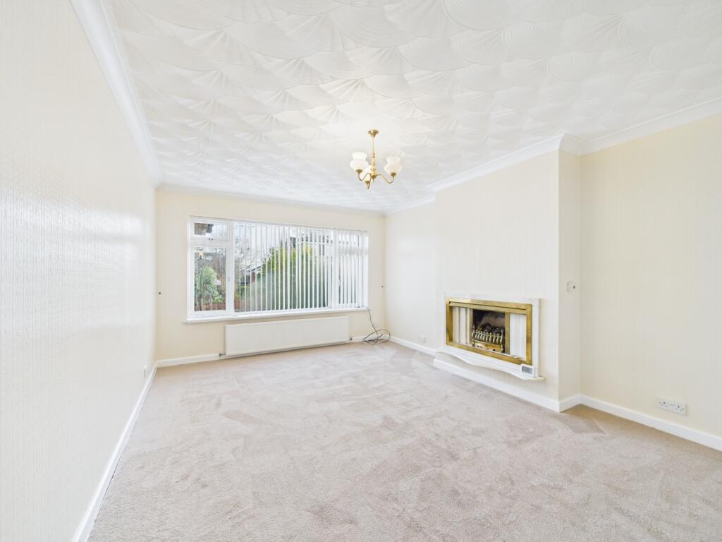 CAM02093G0-PR0066-STILL017