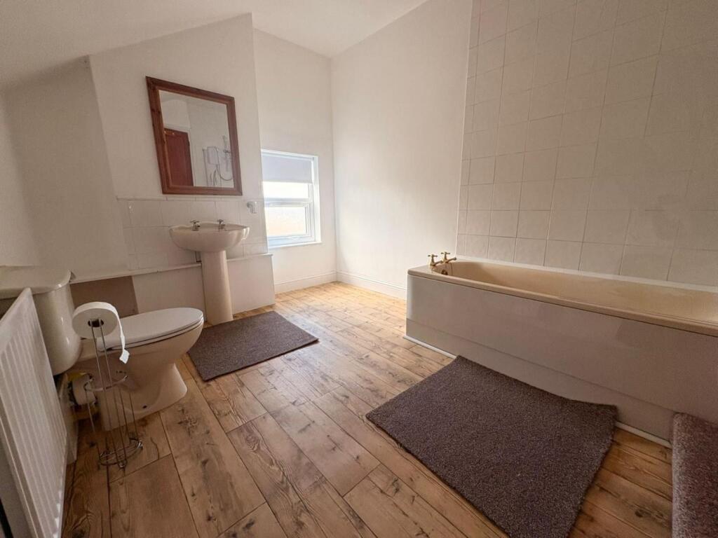bathroom.jpeg