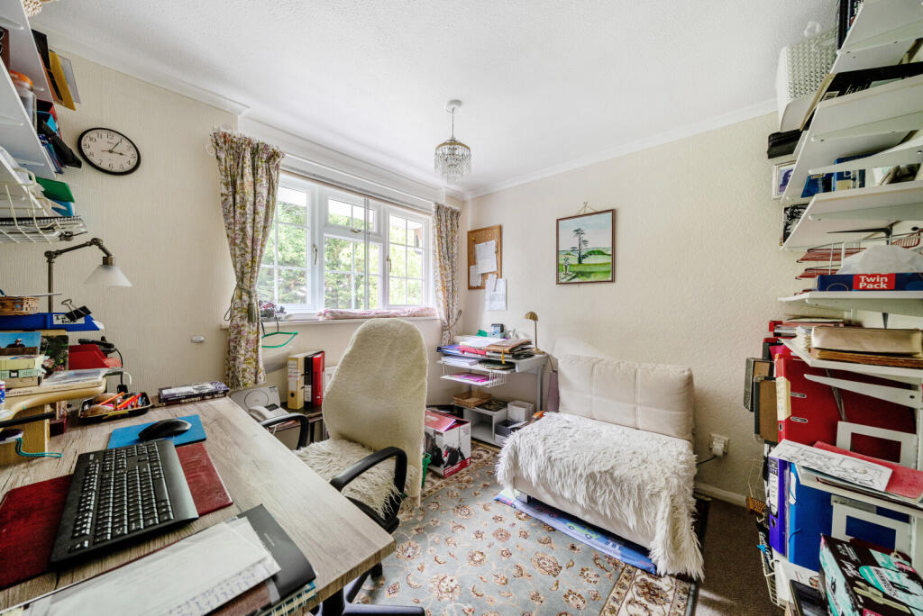 1328761-19-688792...