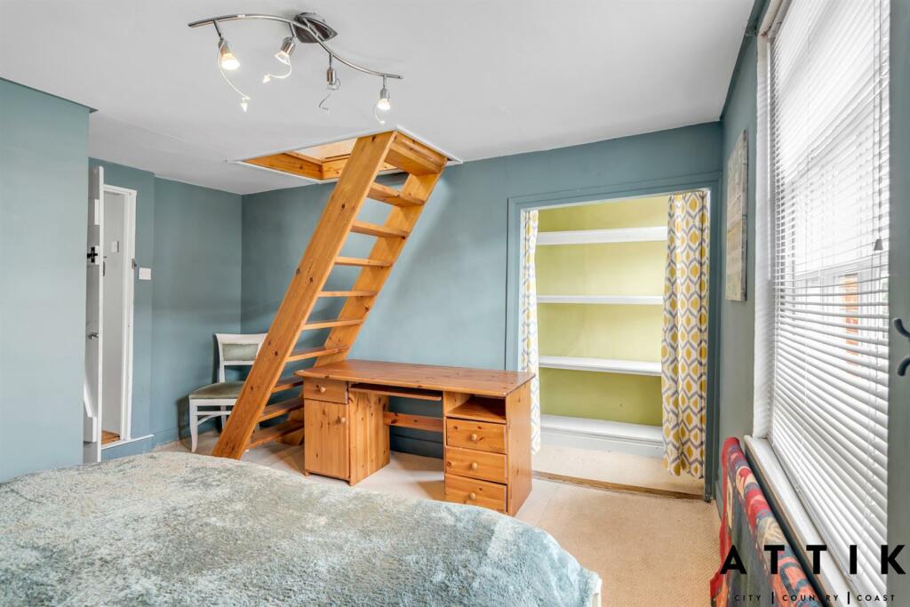 92 London Road, Halesworth, IP19 8LS (2).jpg