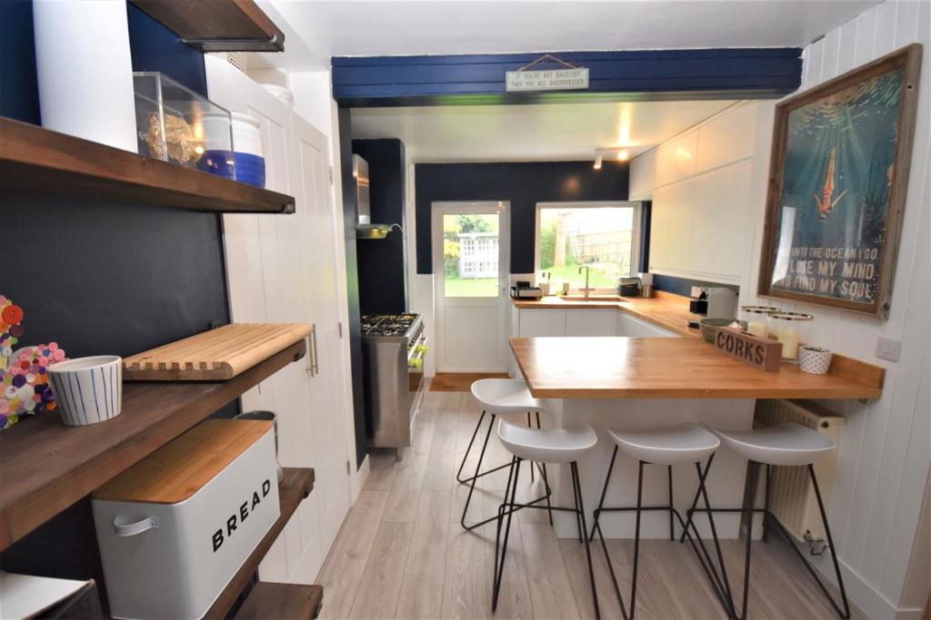 Kitchen..JPG