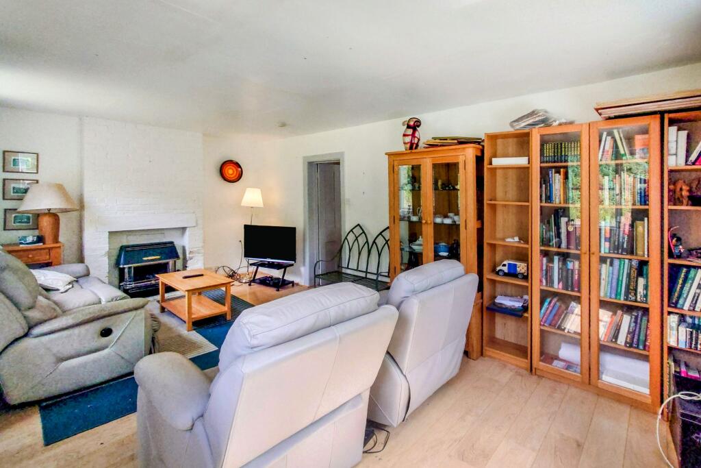 1 Spring Cottages, The Vatch, Stroud, Gloucestershire, GL6 7JY