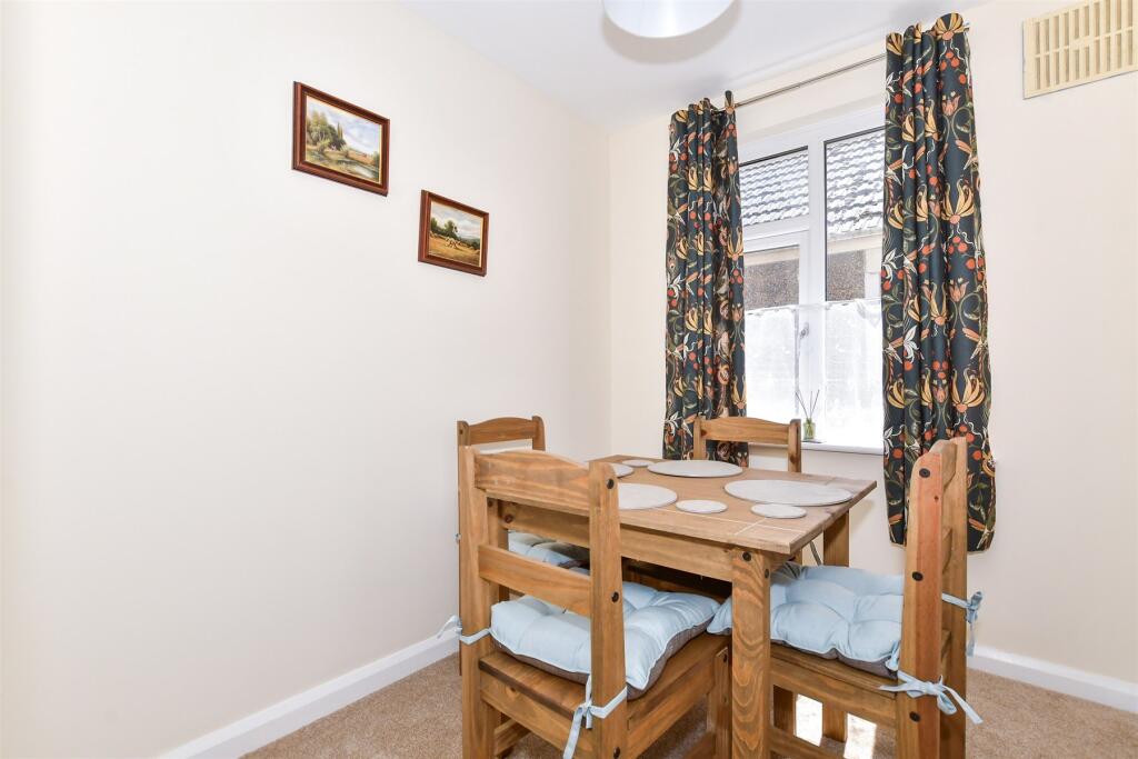 Dining Room/ Bedroom 3