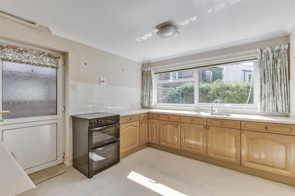 Stevenage Road 6-16.jpg