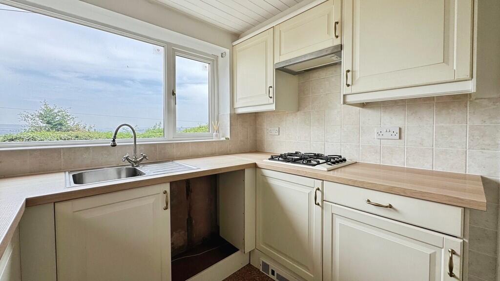 12c983ef-C-4BF8-9...