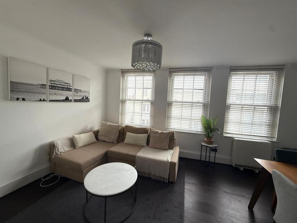 Living Room.jpeg