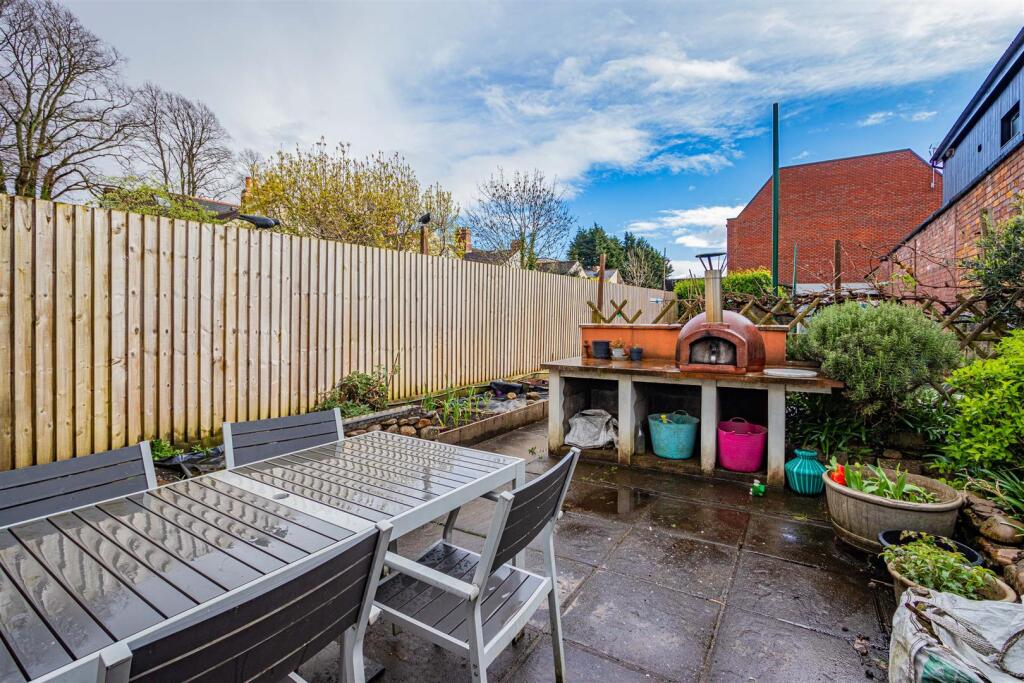 Romilly Crescent 31-5.jpg