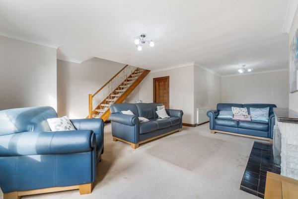 Skelmorlie Castle Rd 3.jpg