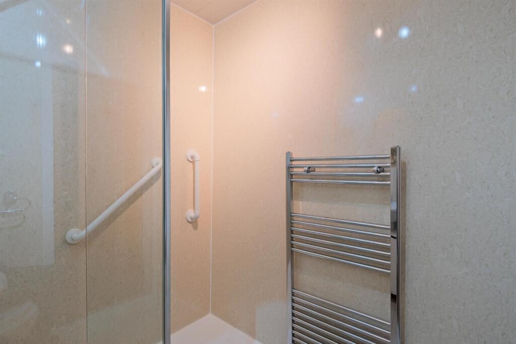 029-15 Westwood Rd, Newmains, Wishaw ML2 9DA.jpg