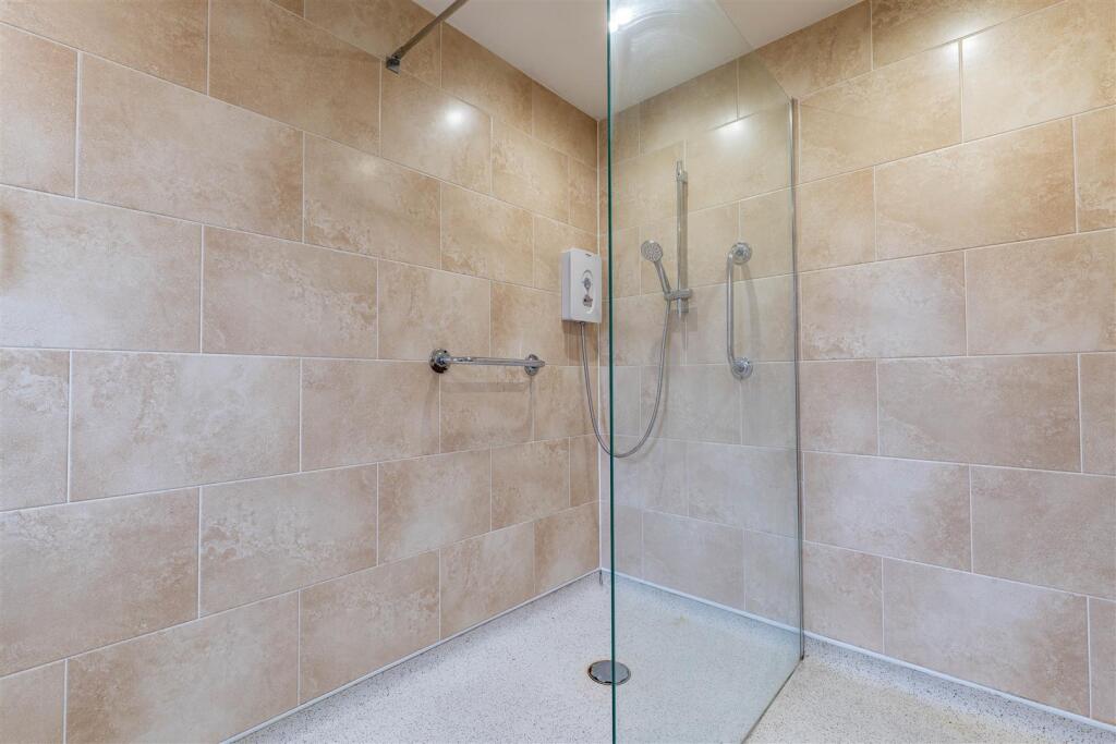 Family Shower Room