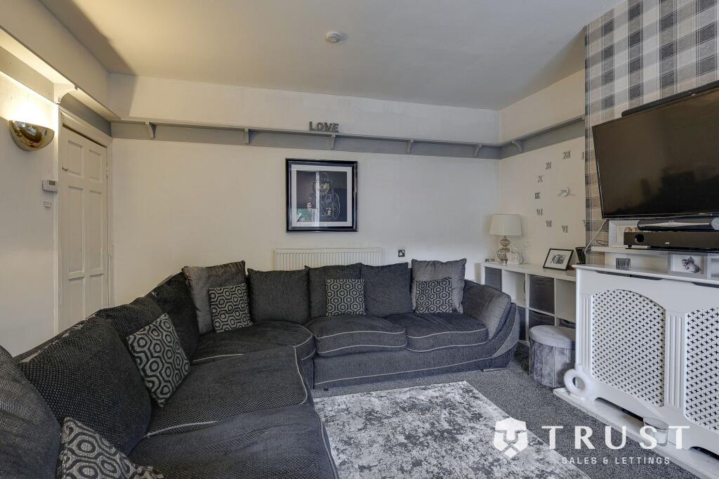 Kitchen/ Living Room