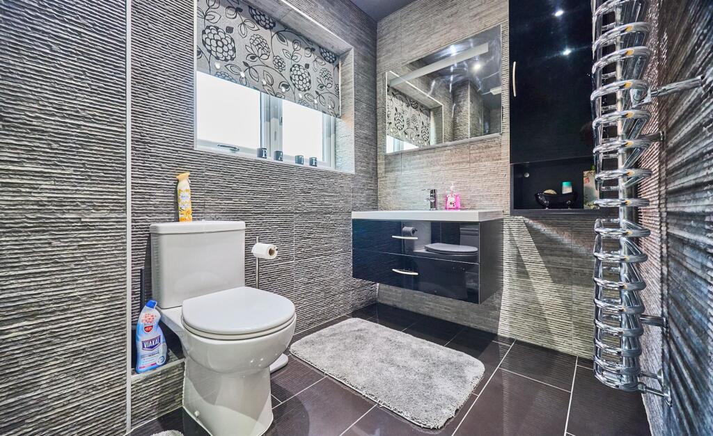 Re-Fitted Family Bathroom